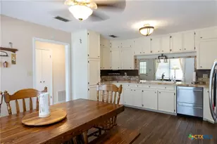 2 N Robin Dr, Morgans Point, TX 76513 - Photo 5