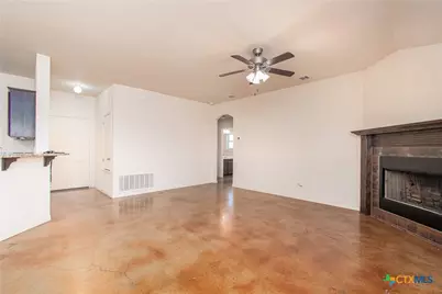 6702 Black Springs Drive, Killeen, TX 76549 - Photo 5