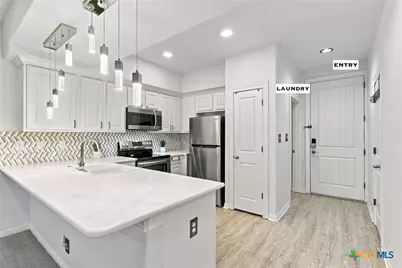1111 Long Creek Boulevard #301, New Braunfels, TX 78130 - Photo 5