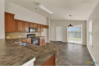 566 Briggs Drive, New Braunfels, TX 78130 - Photo 5