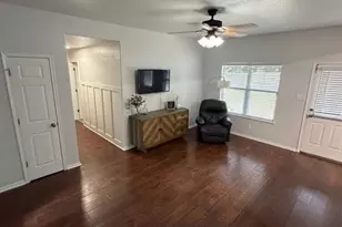 32 Golden Poppy Loop, Morgans Point, TX 76513 - Photo 3