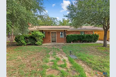 123 W Klingemann Street, New Braunfels, TX 78130 - Photo 1