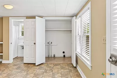 1231 N Saint Joseph Street, Gonzales, TX 78629 - Photo 21