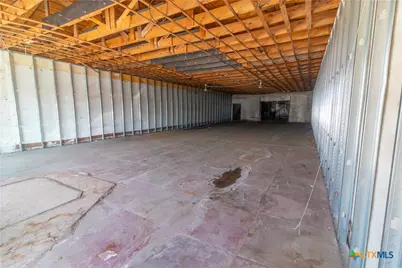 327 E Avenue D, Killeen, TX 76541 - Photo 15