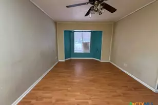 615 Ave C, Yorktown, TX 78164 - Photo 9