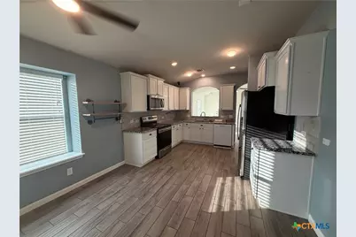 2293 Falcon Way, New Braunfels, TX 78130 - Photo 9