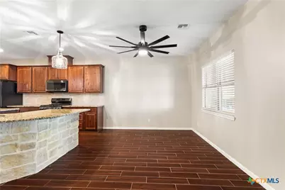 512 Windy Way Drive, Victoria, TX 77904 - Photo 11