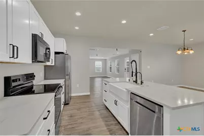 1452 Lakeview Drive, Canyon Lake, TX 78133 - Photo 9