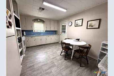 608 Hackberry, Ganado, TX 77967 - Photo 7