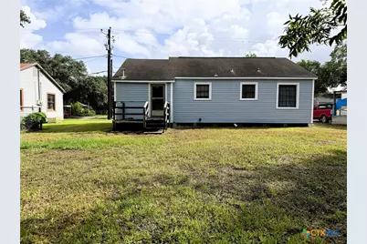608 Hackberry, Ganado, TX 77967 - Photo 17