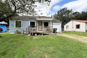608 Hackberry, Ganado, TX 77967 - Photo 1