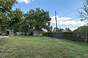 939 Pine Dr, Caldwell, TX 77836 - Photo 19