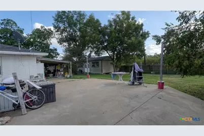 939 Pine Drive, Caldwell, TX 77836 - Photo 17