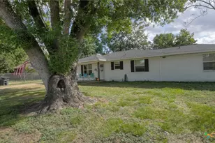 939 Pine Dr, Caldwell, TX 77836 - Photo 1