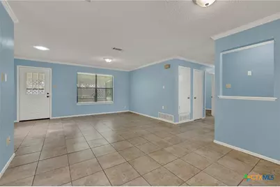 1302 S Mesquite Avenue, New Braunfels, TX 78130 - Photo 9