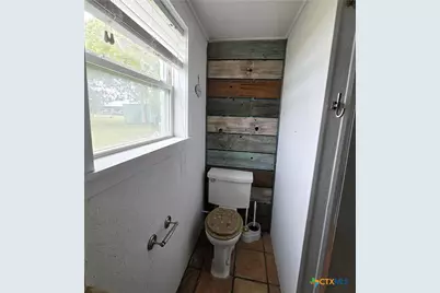 503 E Dallas Avenue, Seadrift, TX 77983 - Photo 25