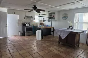 503 E Dallas Ave, Seadrift, TX 77983 - Photo 15