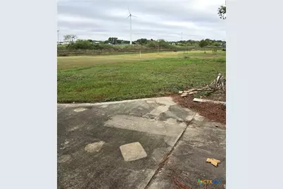 503 E Dallas Avenue, Seadrift, TX 77983 - Photo 5