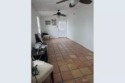 503 E Dallas Avenue, Seadrift, TX 77983 - Photo 11