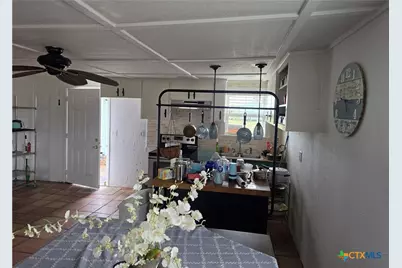 503 E Dallas Avenue, Seadrift, TX 77983 - Photo 13