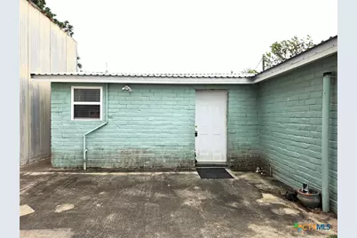 503 E Dallas Avenue, Seadrift, TX 77983 - Photo 3