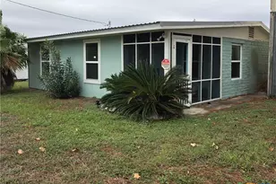 503 E Dallas Ave, Seadrift, TX 77983 - Photo 1