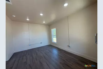 511 Saunders Street, Gatesville, TX 76528 - Photo 9