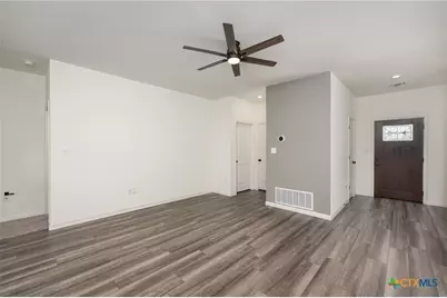 253 Night Riders Way, Jarrell, TX 76537 - Photo 7