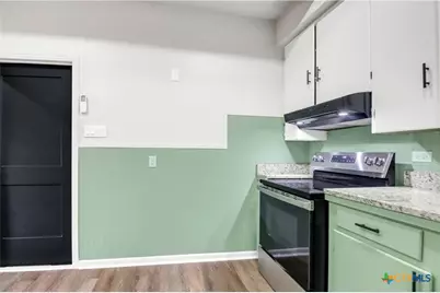 433 Wallace Street, Seguin, TX 78155 - Photo 13