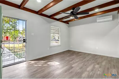 433 Wallace Street, Seguin, TX 78155 - Photo 7