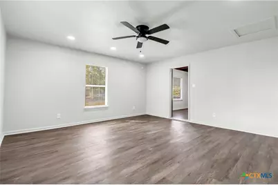433 Wallace Street, Seguin, TX 78155 - Photo 17