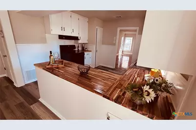 213 Romberg Street, Seguin, TX 78155 - Photo 11