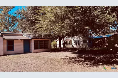 213 Romberg Street, Seguin, TX 78155 - Photo 37