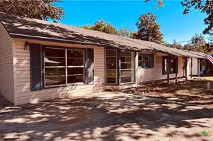 213 Romberg St, Seguin, TX 78155 - Photo 1