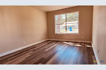 213 Romberg Street, Seguin, TX 78155 - Photo 23