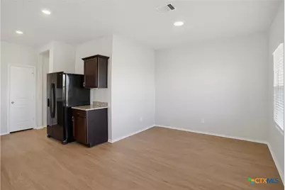 221 Calgary Lane, San Marcos, TX 78666 - Photo 9
