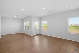 221 Calgary Ln, San Marcos, TX 78666 - Photo 3