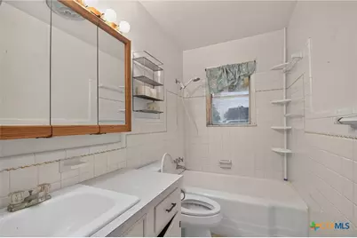 206 Cambridge, Victoria, TX 77905 - Photo 11