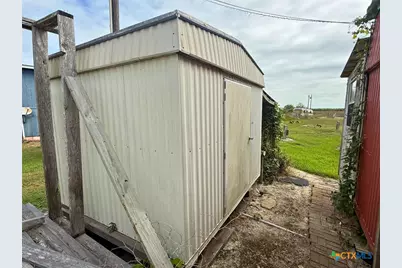 848 Margie Tewmey Road, Port Lavaca, TX 77979 - Photo 5