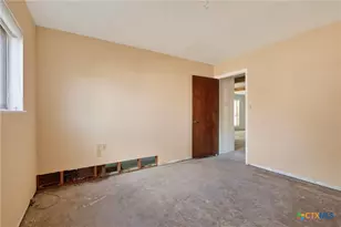 1008 Virgina St, Edna, TX 77957 - Photo 9