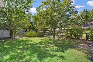 106 N 1st St, Little River Academy, TX 76554 - Photo 21