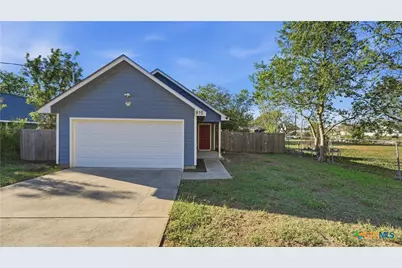 815 Fourth Street, Seguin, TX 78155 - Photo 37