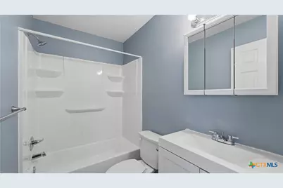 815 Fourth Street, Seguin, TX 78155 - Photo 13