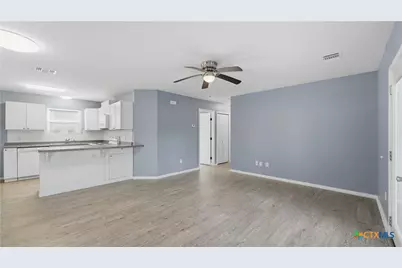 815 Fourth Street, Seguin, TX 78155 - Photo 7