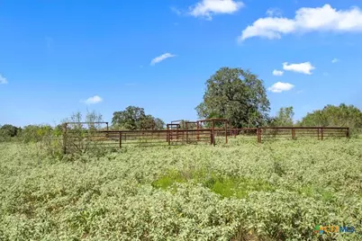 6625 N Old Smithville Road, Flatonia, TX 78941 - Photo 9