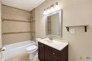 508 Suzanne St, Edna, TX 77957 - Photo 9