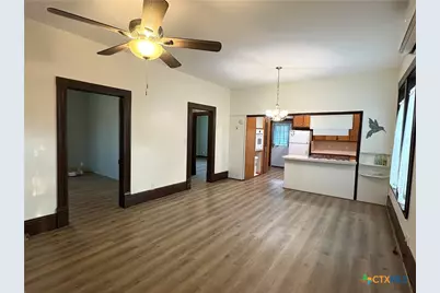 903 E Morgan Avenue, Cuero, TX 77954 - Photo 5