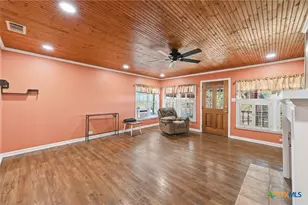 312 Gerald Dr, Blanco, TX 78606 - Photo 5