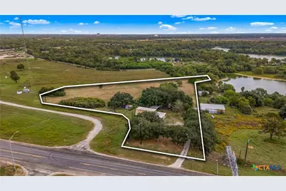 351 Refugio Highway, Victoria, TX 77905 - Photo 3