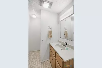 351 Refugio Highway, Victoria, TX 77905 - Photo 45